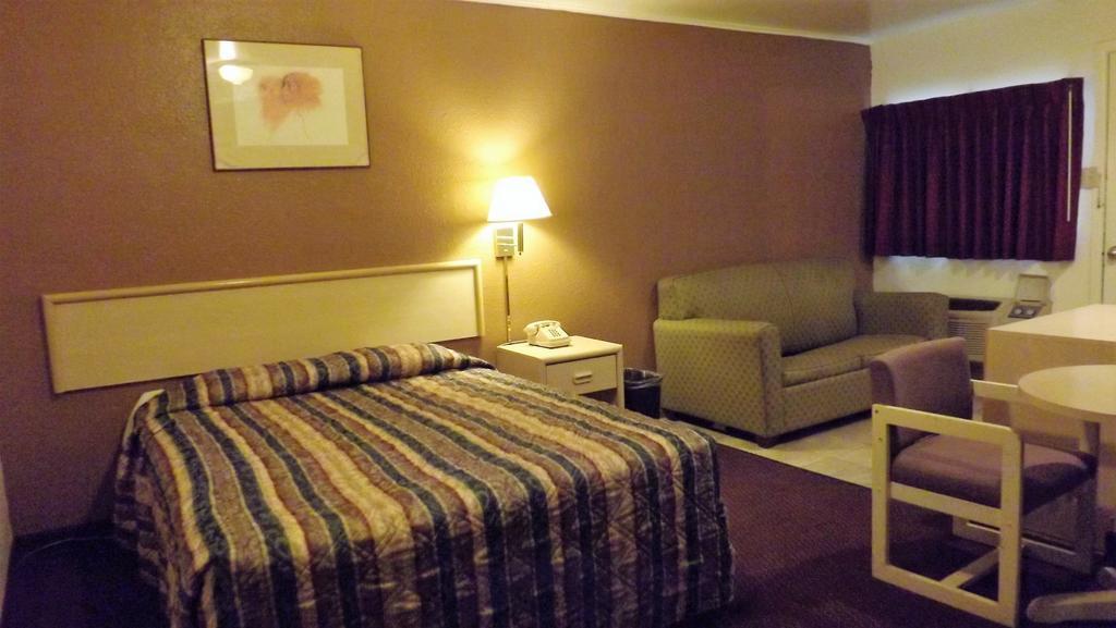 Travelodge by Wyndham Farmington Eksteriør billede